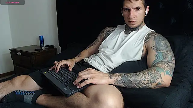 Snapshot of Shane_Clay chatting on February 2026 12:59:02 AM Shane Clay online show from February 2026 12:59:02 AM