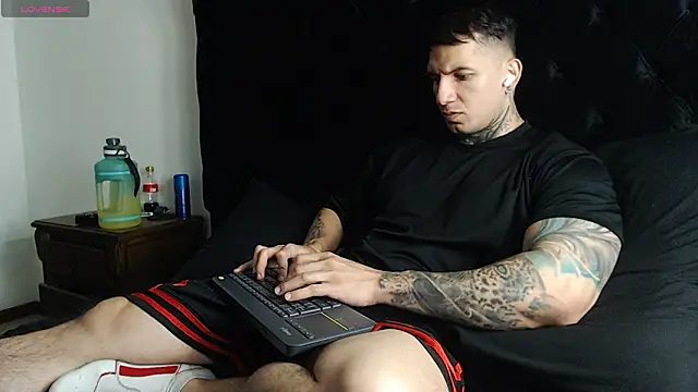 Snapshot of Shane_Clay chatting on February 2026 02:48:01 PM Shane Clay online show from February 2026 02:48:01 PM