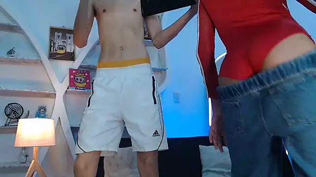 TWINKS FRIENDS online show from September 2025 01:27:01 AM