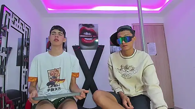 TWINKS FRIENDS online show from October 2025 07:17:02 AM