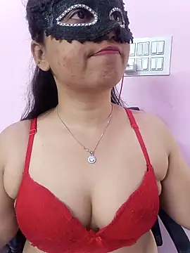 Snapshot of Iampriyaaa15 chatting on November 2025 07:05:02 AM Iampriyaaa15 online show from November 2025 07:05:02 AM