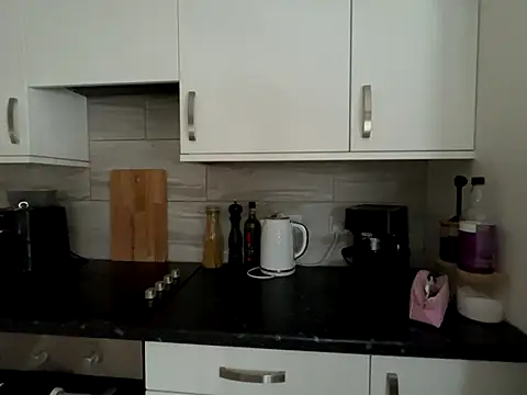 Snapshot of FrancescaXO chatting on October 2025 08:34:02 AM FrancescaXO online show from October 2025 08:34:02 AM