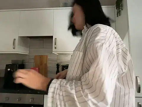 Snapshot of FrancescaXO chatting on October 2025 08:27:02 AM FrancescaXO online show from October 2025 08:27:02 AM