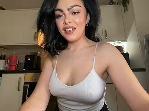 Snapshot of FrancescaXO chatting on March 2026 01:40:02 PM FrancescaXO online show from March 2026 01:40:02 PM