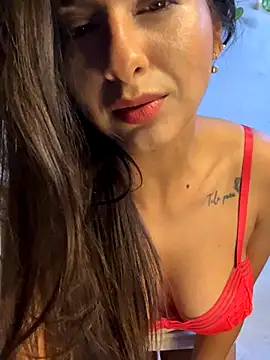 Snapshot of chicachocolate01 chatting on October 2025 04:46:02 AM chicachocolate01 online show from October 2025 04:46:02 AM