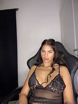 chicachocolate01 online show from June 2026 01:51:02 AM