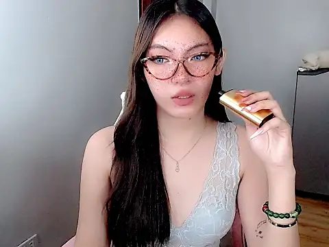 Miss hornydolly online show from March 2026 01:11:01 AM