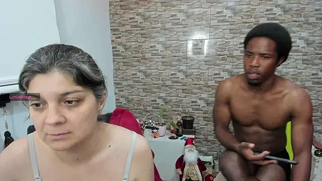 Snapshot of queemking chatting on December 2025 03:35:02 AM queemking online show from December 2025 03:35:02 AM