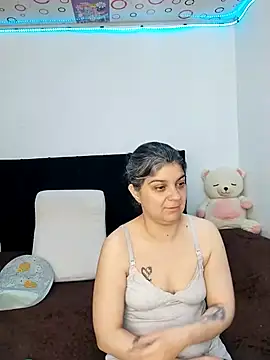 Snapshot of queemking chatting on February 2026 08:36:02 PM queemking online show from February 2026 08:36:02 PM