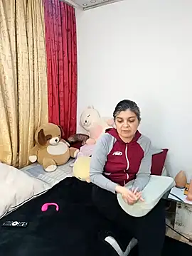 Snapshot of queemking chatting on February 2026 08:06:01 PM queemking online show from February 2026 08:06:01 PM