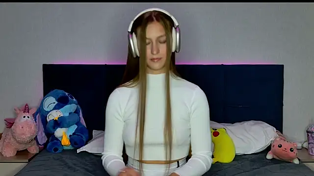 MissEmilyMiller online show from October 2025 04:47:02 PM