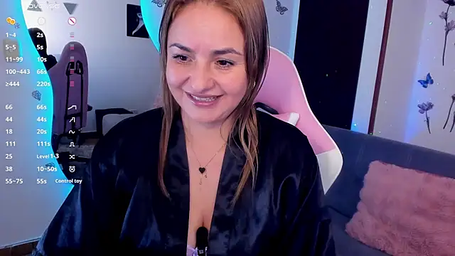 Snapshot of luciamature_ chatting on September 2025 09:29:02 PM luciamature online show from September 2025 09:29:02 PM