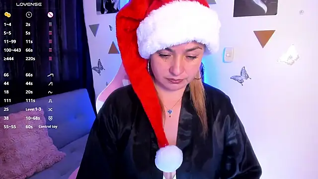 Snapshot of luciamature_ chatting on December 2025 08:58:01 PM luciamature online show from December 2025 08:58:01 PM