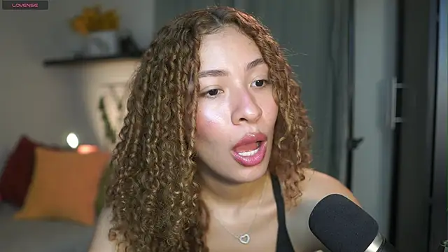 isabella-garcia- online show from September 2025 12:11:01 AM