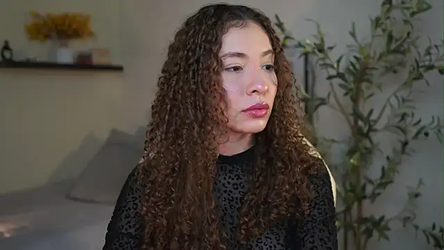 isabella-garcia- online show from May 2026 01:13:01 AM