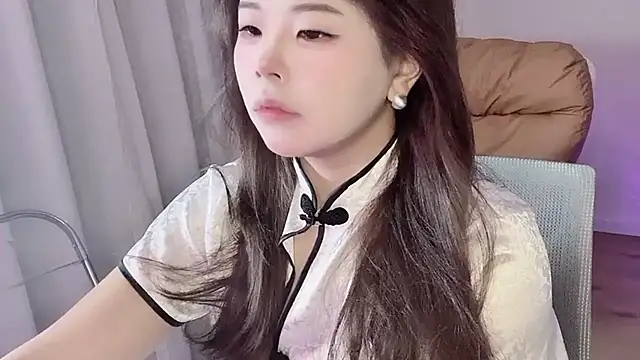 xiaotanbaby online show from November 2025 04:40:01 PM