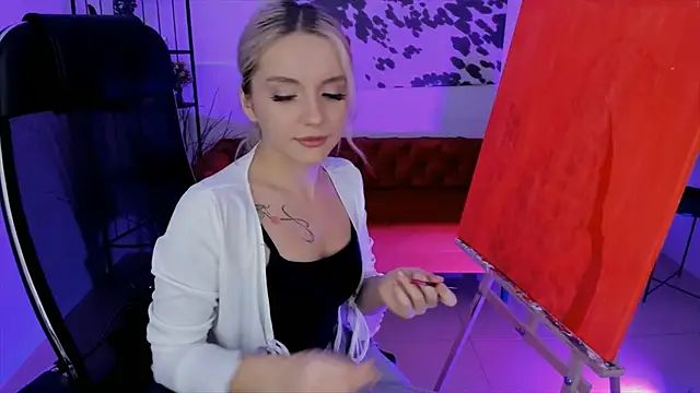 AuroraWrenfield online show from October 2025 07:28:01 AM