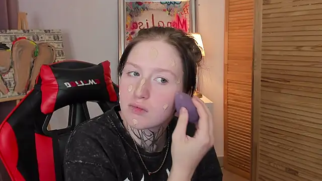 Snapshot of ayakskalermonss chatting on October 2025 08:17:01 AM ayakskalermonss online show from October 2025 08:17:01 AM