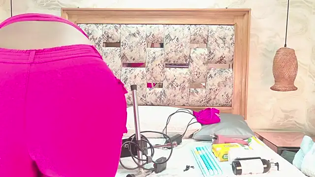 ZOLEY WATSON online show from January 2026 03:10:02 AM