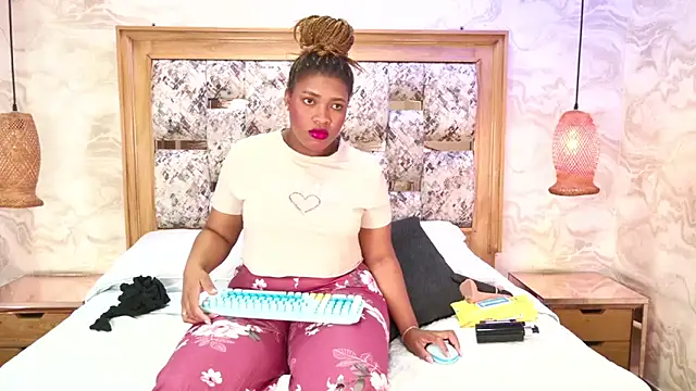 ZOLEY WATSON online show from April 2026 03:04:02 AM