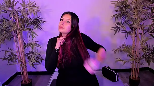 Snapshot of Aphriil__ chatting on October 2025 12:17:01 PM Aphriil online show from October 2025 12:17:01 PM