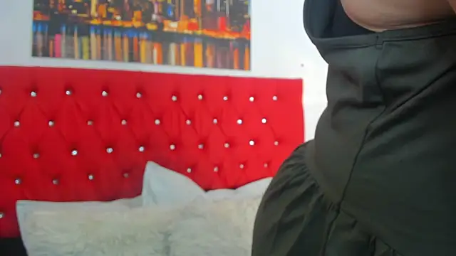 carolinacrus01 online show from February 2026 04:10:02 PM