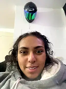 Snapshot of iamkatty_ chatting on October 2025 06:40:02 PM iamkatty online show from October 2025 06:40:02 PM