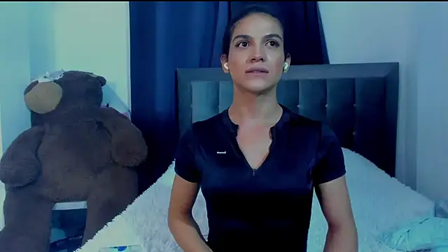 Snapshot of ISA_BELLA_VZL chatting on November 2025 10:42:02 PM ISA BELLA VZL online show from November 2025 10:42:02 PM