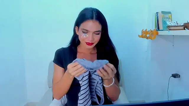 ISA BELLA VZL online show from April 2026 11:31:01 PM