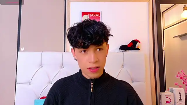 Axel  Evans online show from April 2026 01:25:02 PM