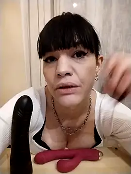 Snapshot of SarettaB90 chatting on February 2026 10:25:02 PM SarettaB90 online show from February 2026 10:25:02 PM