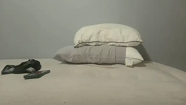 Snapshot of You-father chatting on September 2025 05:17:01 PM You-father online show from September 2025 05:17:01 PM