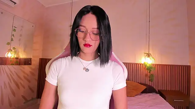 daphne courtis online show from June 2026 03:07:01 AM