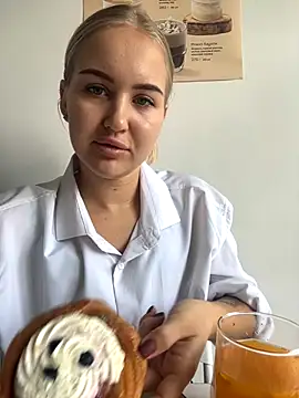 CandyVice online show from November 2025 08:16:02 AM