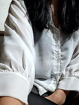 Maria2299 online show from February 2026 10:39:01 PM