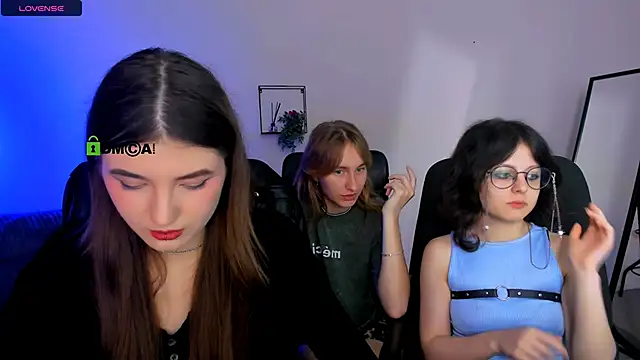 lissa night online show from September 2025 02:08:01 PM