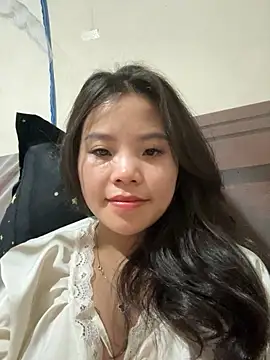 Snapshot of Bella_7777 chatting on October 2025 06:20:01 PM Bella 7777 online show from October 2025 06:20:01 PM