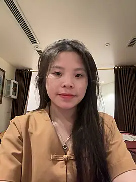 Snapshot of Bella_7777 chatting on May 2026 05:14:01 AM Bella 7777 online show from May 2026 05:14:01 AM