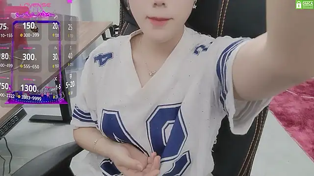 HanaYourlove online show from March 2026 04:05:02 AM