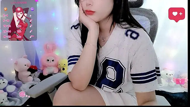 Snapshot of HanaYourlove chatting on May 2026 01:00:01 AM HanaYourlove online show from May 2026 01:00:01 AM