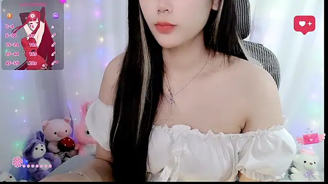 Snapshot of HanaYourlove chatting on May 2026 12:40:02 AM HanaYourlove online show from May 2026 12:40:02 AM