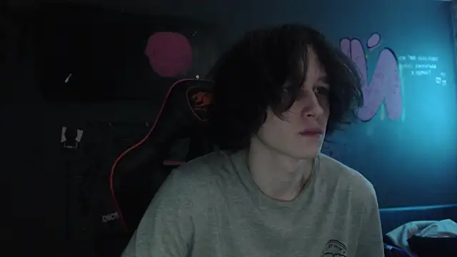 Snapshot of min1pekka chatting on November 2025 01:18:01 AM min1pekka online show from November 2025 01:18:01 AM