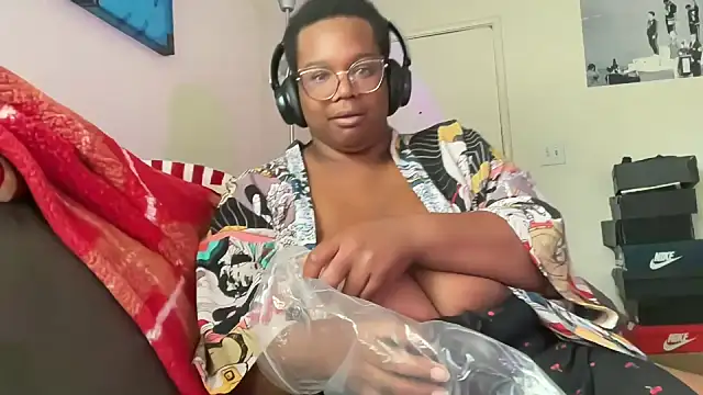 furykat1 online show from May 2026 07:00:02 PM