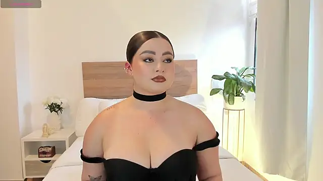 Lea Joness online show from July 2026 08:52:02 PM