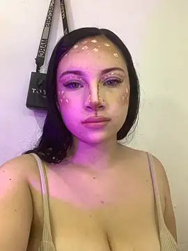 cloe weiss online show from October 2025 02:10:01 PM