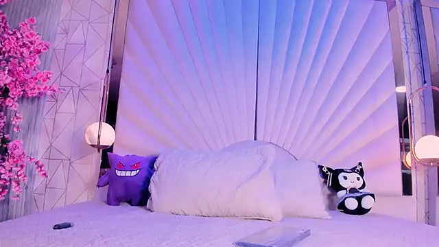 VesperVelvet online show from May 2026 05:01:02 AM