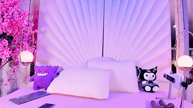 VesperVelvet online show from May 2026 05:01:02 AM