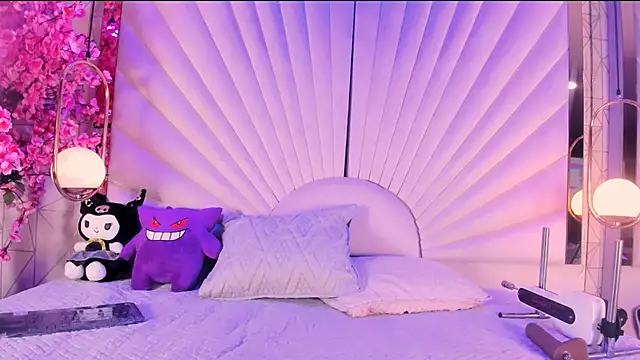 VesperVelvet online show from May 2026 05:24:01 AM