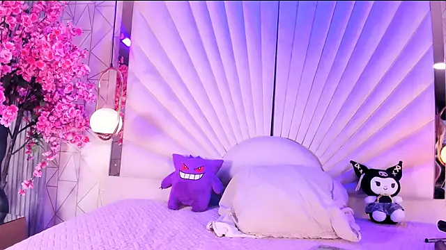 VesperVelvet online show from May 2026 04:42:02 AM