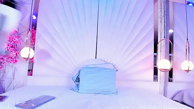 VesperVelvet online show from May 2026 05:13:01 AM